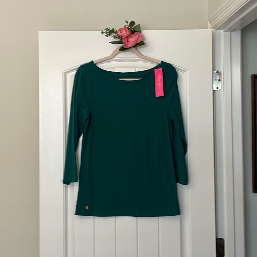 Lilly Pulitzer Halee Boat Neck Top in color Hosta Green, Size Large.
